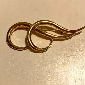 Gorgeous Gold Tone Brooch